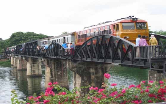 floating-market-river-kwai 1